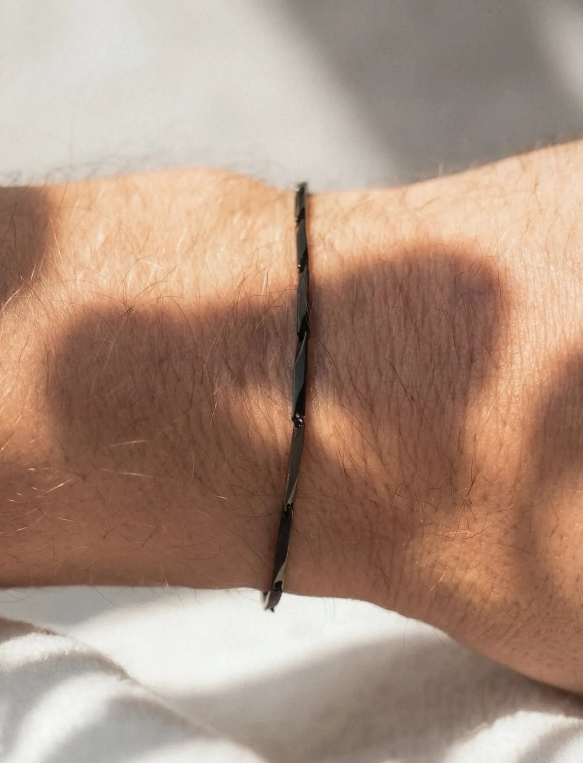 Linear Chain Bracelet — Black