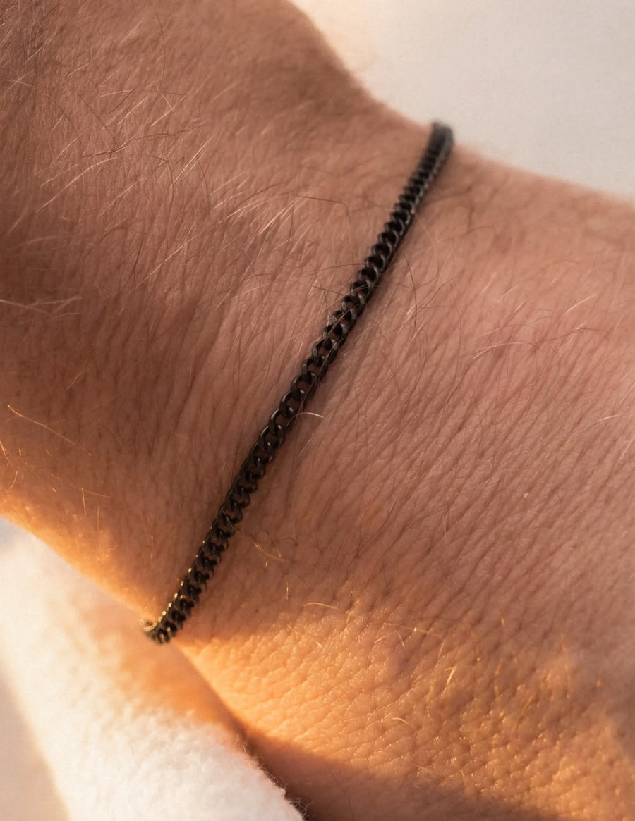Minimal Chain Bracelet — Black
