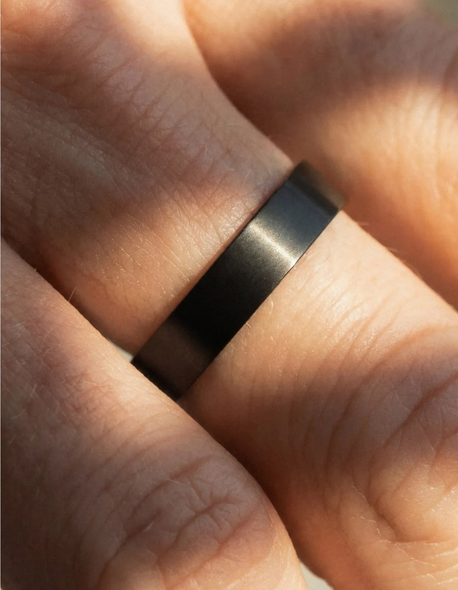 One-Size Ring — Black