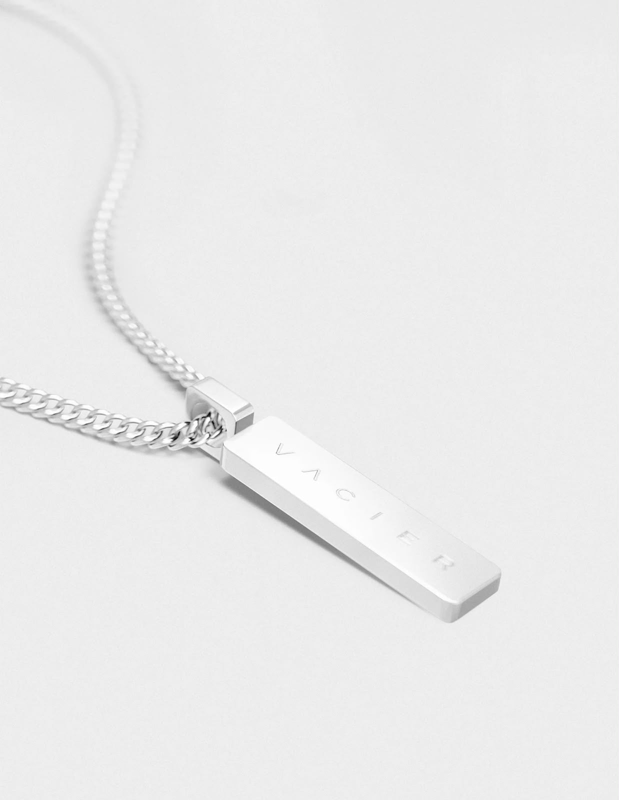 Minimal Pendant Necklace
