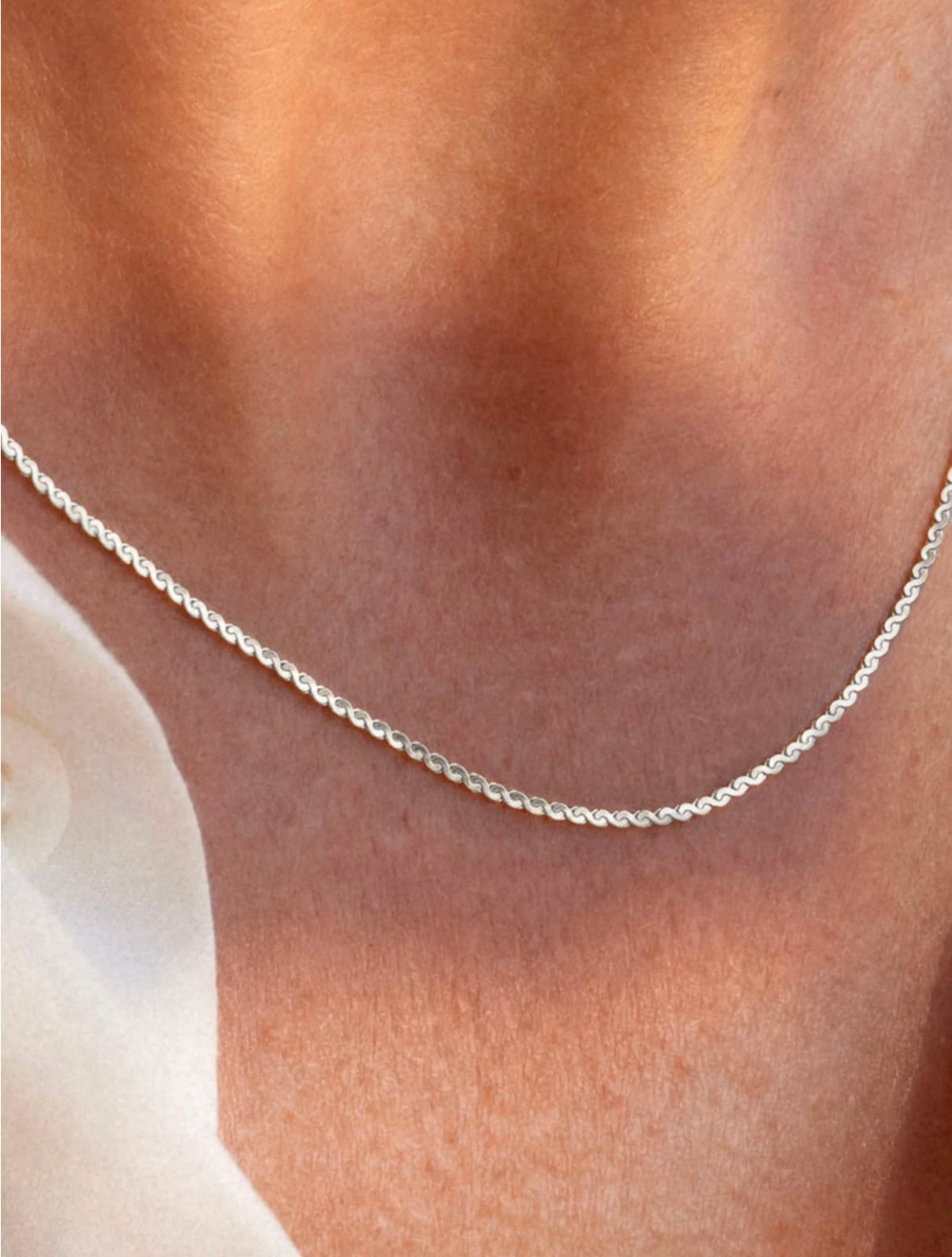Fluid Chain Necklace
